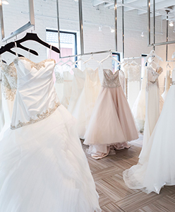 8 نصائح للتسوق الالكتروني لفستان الزفاف