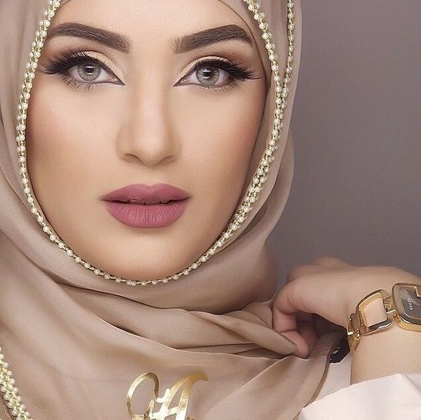 مكياج خليجي ناعم للمحجبات