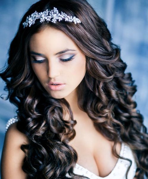 تسريحات شعر كيرلي ناعمه