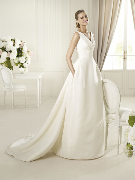 فساتين اعراس برونوفياس