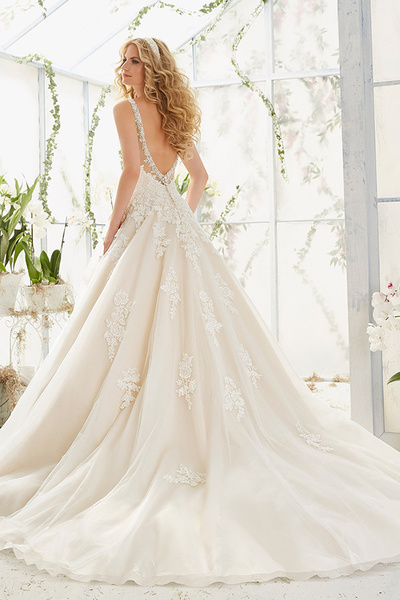 فساتين زفاف انستقرام ناعم