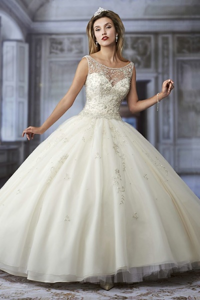 فساتين زفاف انستقرام قصة سندريلا