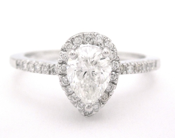 خاتم الألماس على شكل الكمثرى