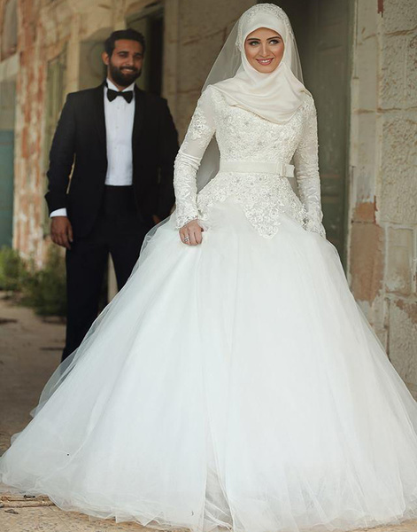 فساتين زفاف للمحجبات منفوشه