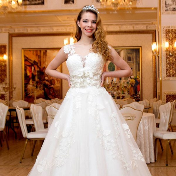 فستان زفاف من تصميم Esin Arıcan