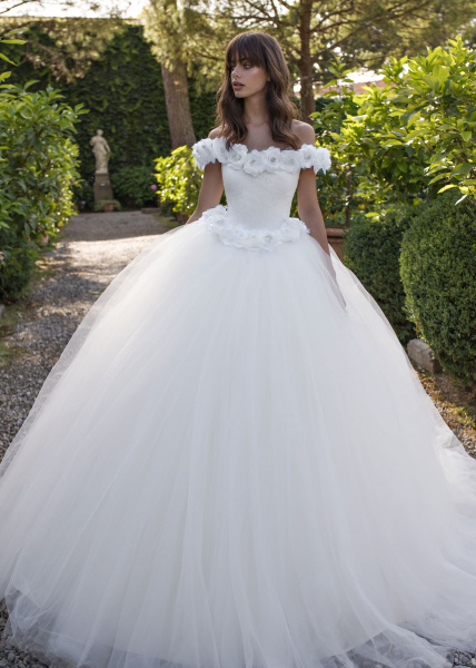 فستان زفاف من تصميم Dovita Bridal